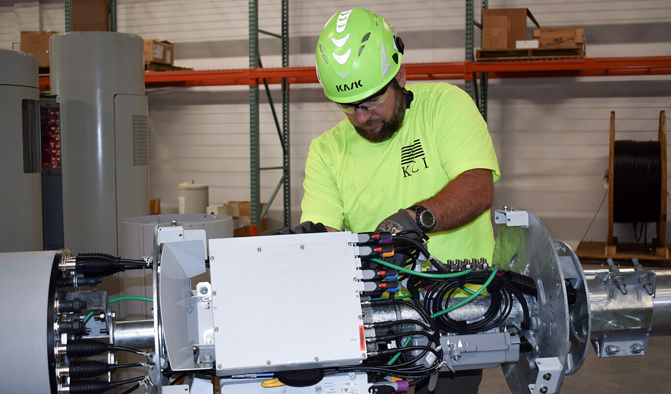 Small Cell / DAS Technician at work